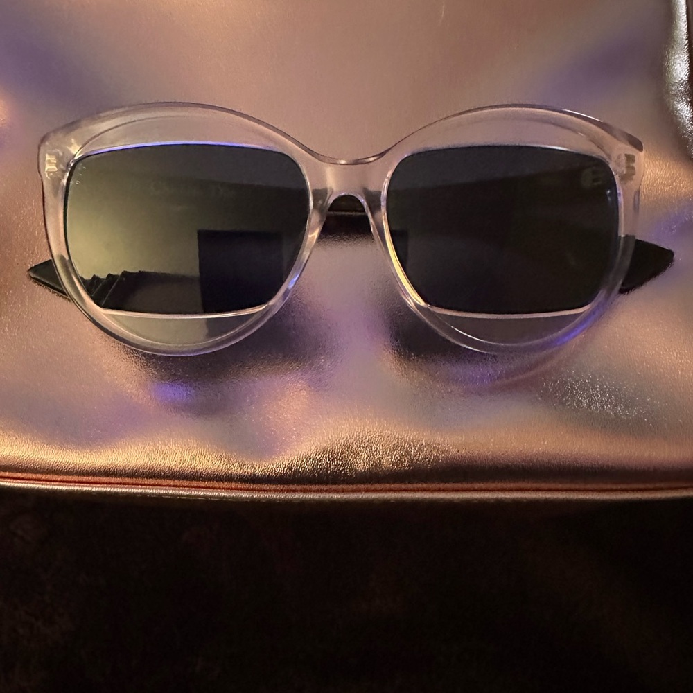 Christian Dior Clear and Silver Sunglasses Sleek Accessories